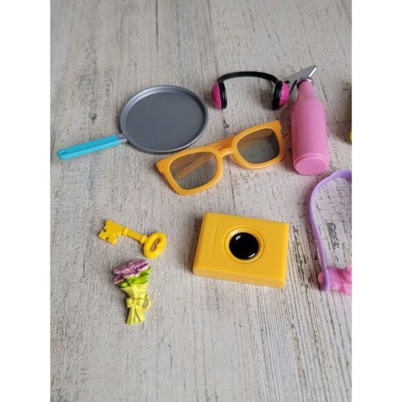 Doll accessory camera glasses headphones key variety toy set - Picture 2 of 9